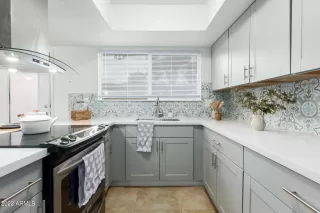 Photo #6: 6398267 Listing