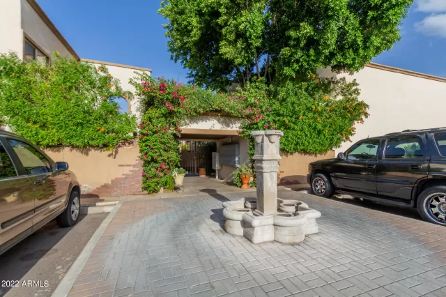 MLS: 6398284 Condo For Sale