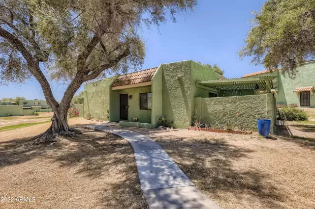 MLS: 6398454 Condo For Sale