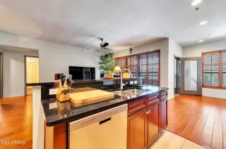 Photo #6: 6398532 Listing