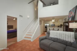 Photo #4: 6398569 Listing