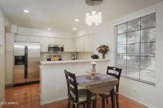 Photo #6: 6398569 Listing