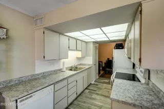 Photo #4: 6398655 Listing 