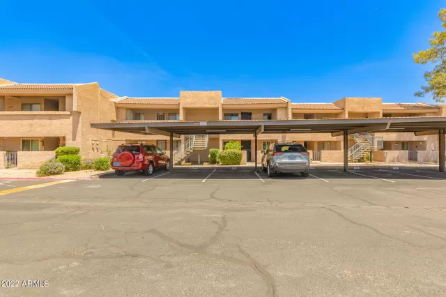 MLS: 6398886 Condo For Sale