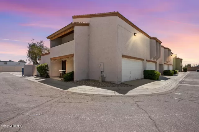 MLS: 6398952 Condo For Sale