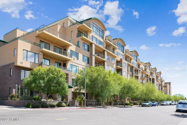 MLS: 6398957 Condo For Sale