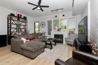 Photo #3: 6398957 Listing
