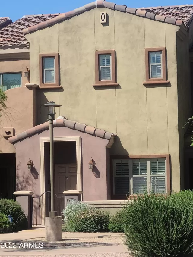 MLS: 6398984 Condo For Sale