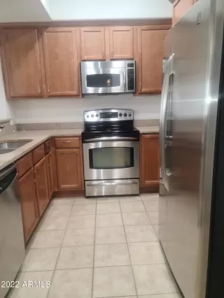 Photo #3: 6398984 Listing