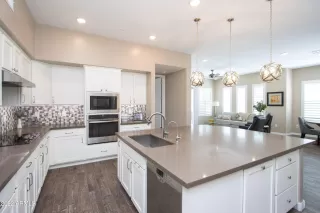 Photo #5: 6399027 Listing 