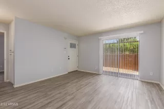 Photo #4: 6399032 Listing