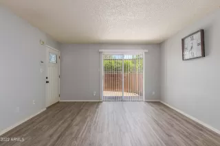 Photo #5: 6399032 Listing