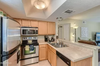 Photo #4: 6399083 Listing 