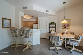 Photo #3: 6399087 Listing