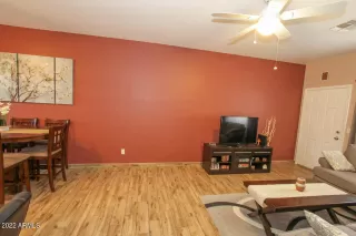 Photo #6: 6399105 Listing