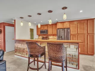 Photo #2: 6399115 Listing 