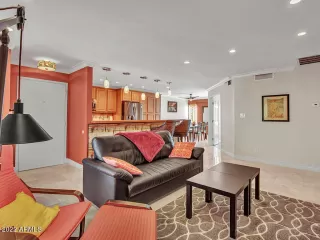 Photo #3: 6399115 Listing 