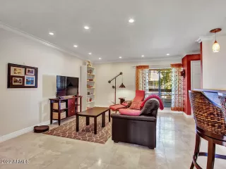 Photo #4: 6399115 Listing 