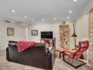 Photo #5: 6399115 Listing 