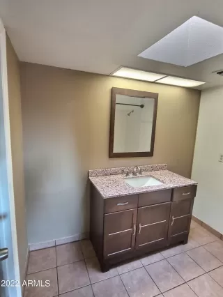 Photo #6: 6399348 Listing