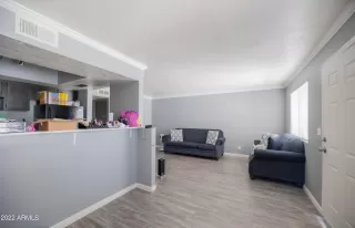Photo #3: 6399397 Listing