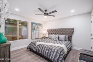 Photo #6: 6399399 Listing