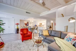 Photo #6: 6399603 Listing