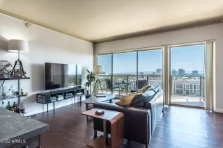 Photo #4: 6399619 Listing