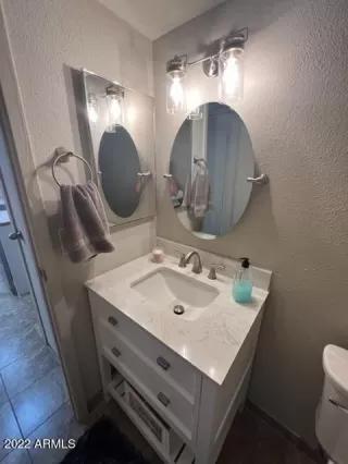 Photo #6: 6399655 Listing