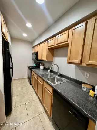 Photo #6: 6399676 Listing