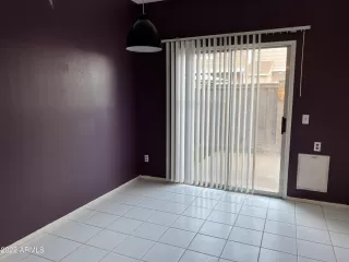 Photo #4: 6399788 Listing