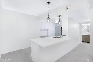 Photo #3: 6399936 Listing 