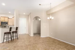 Photo #4: 6400042 Listing