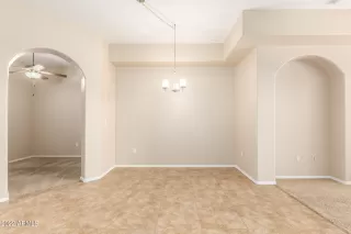 Photo #5: 6400042 Listing