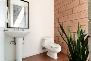 Photo #6: 6400063 Listing