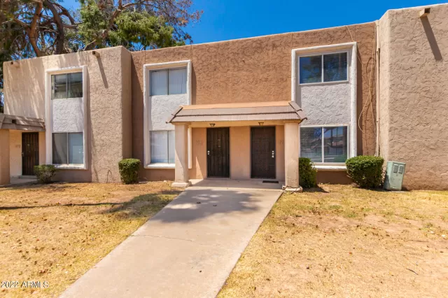 MLS: 6400084 Condo For Sale