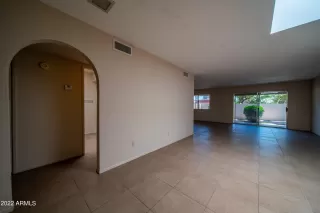 Photo #4: 6400157 Listing