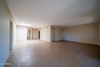 Photo #6: 6400157 Listing