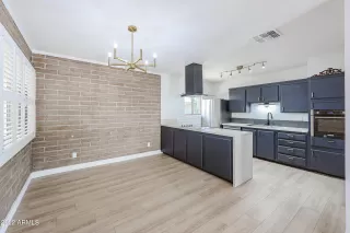 Photo #3: 6400217 Listing 