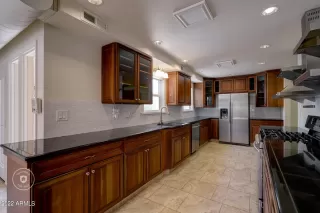 Photo #5: 6400307 Listing 