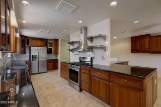 Photo #6: 6400307 Listing 