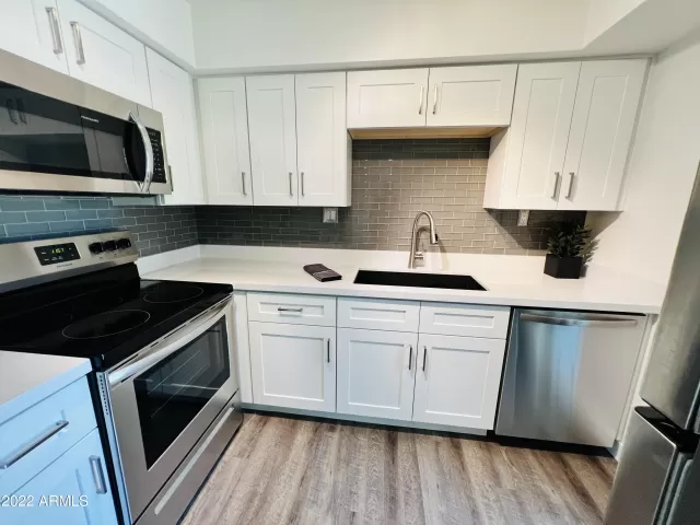 MLS: 6400309 Condo For Sale