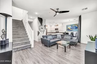 Photo #3: 6400653 Listing