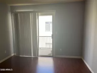 Photo #5: 6400778 Listing