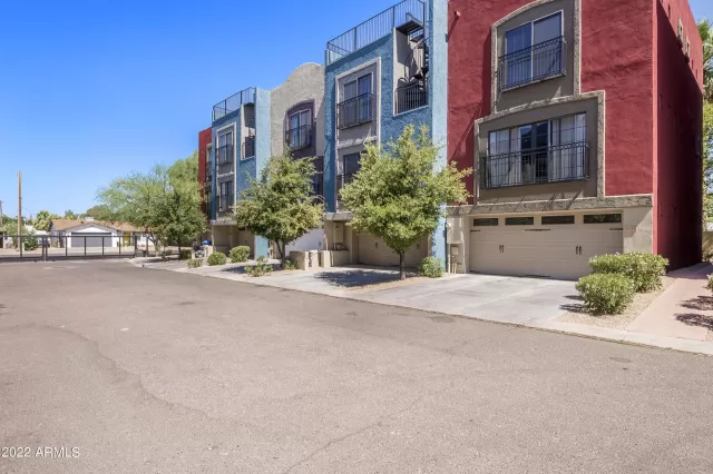 MLS: 6400853 Condo For Sale