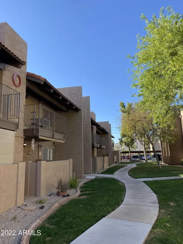 MLS: 6400881 Condo For Sale