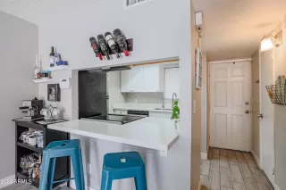 Photo #3: 6400884 Listing