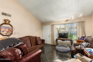 Photo #3: 6401040 Listing 