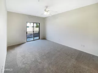 Photo #4: 6401208 Listing