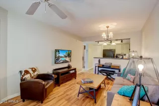 Photo #6: 6401288 Listing 